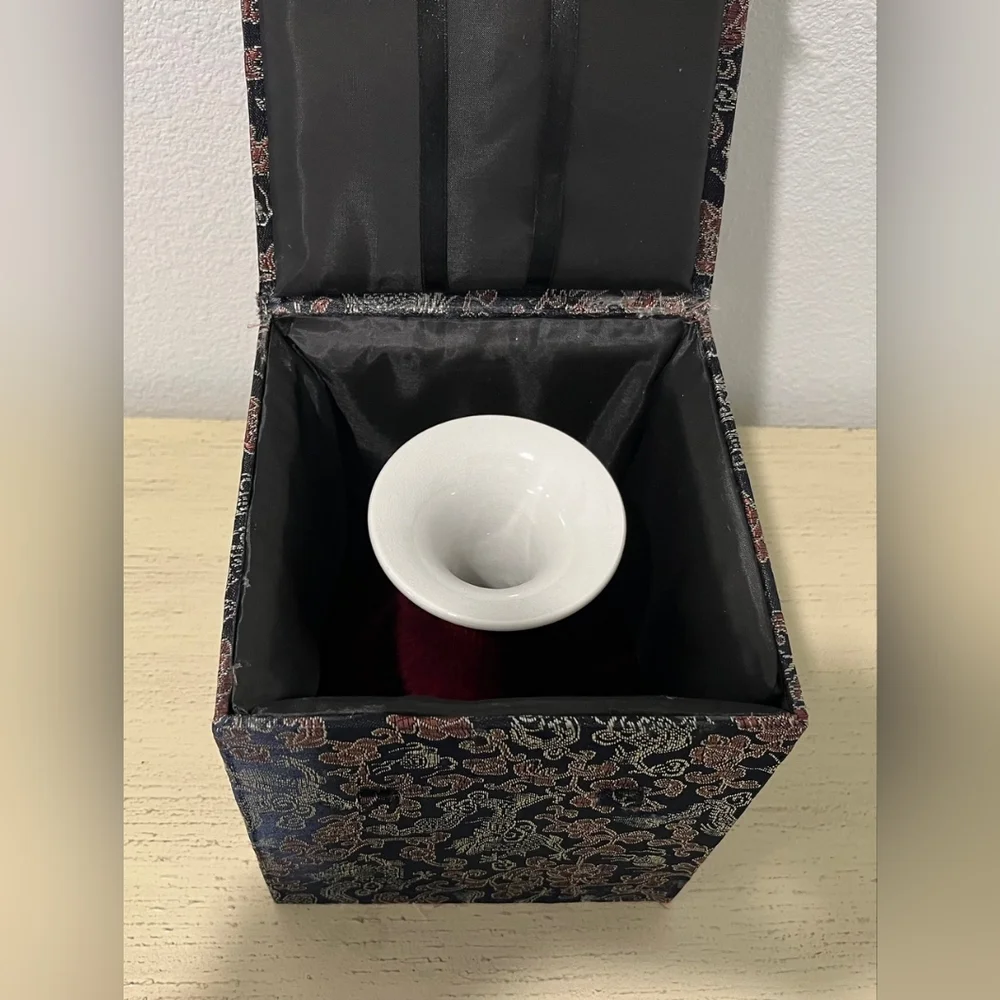 Rare Vintage Jingdezhen Oxblood Vase‎ From Gumps San Francisco With Box EUC